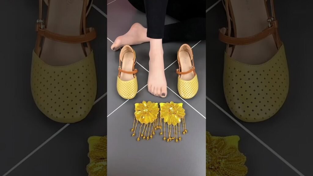 womenʼs footwear accessories videos