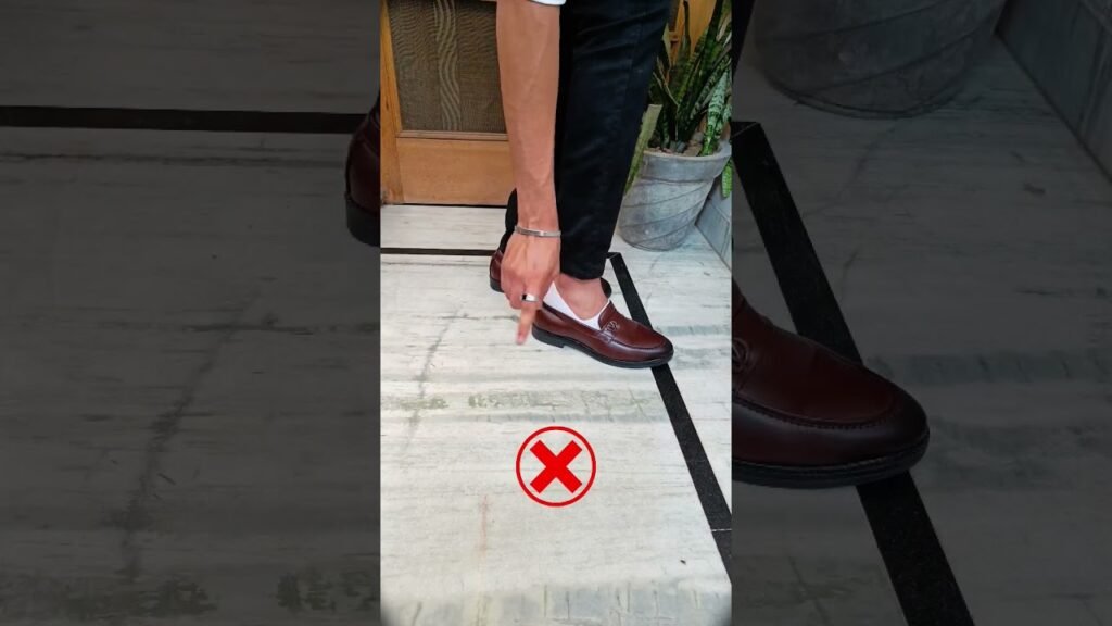 womenʼs footwear accessories videos