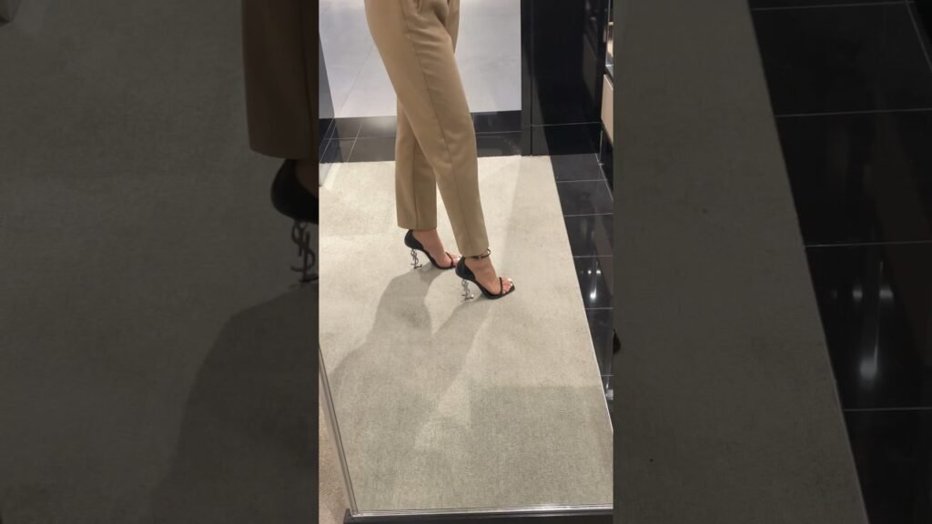 womenʼs footwear accessories videos