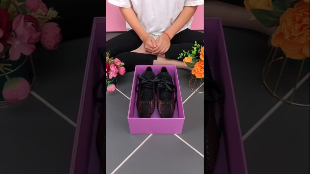 womenʼs footwear accessories videos