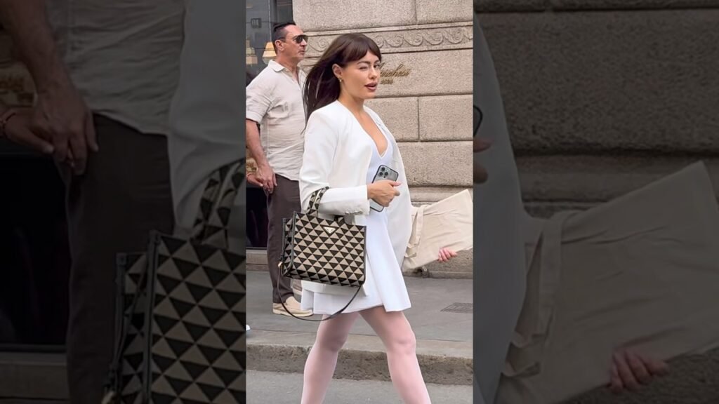 Women Seasonal Fashion Trends Videos