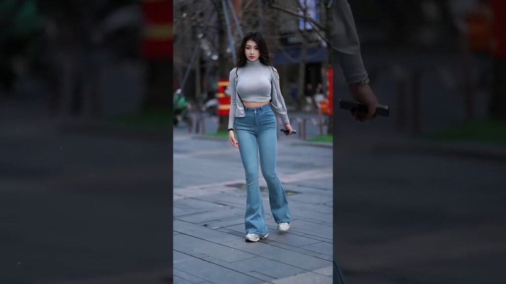 Women Seasonal Fashion Trends Videos