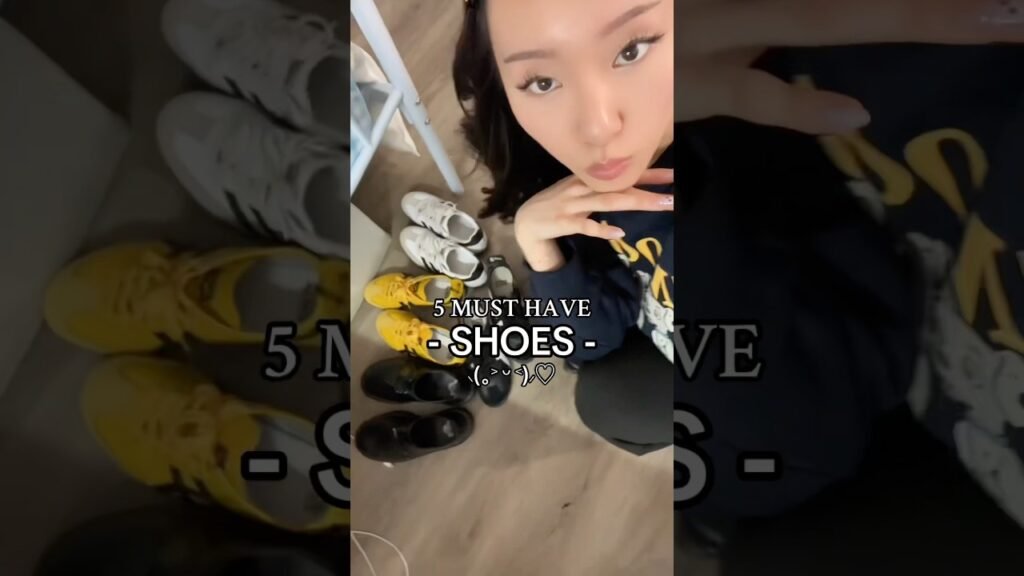 womenʼs footwear accessories videos