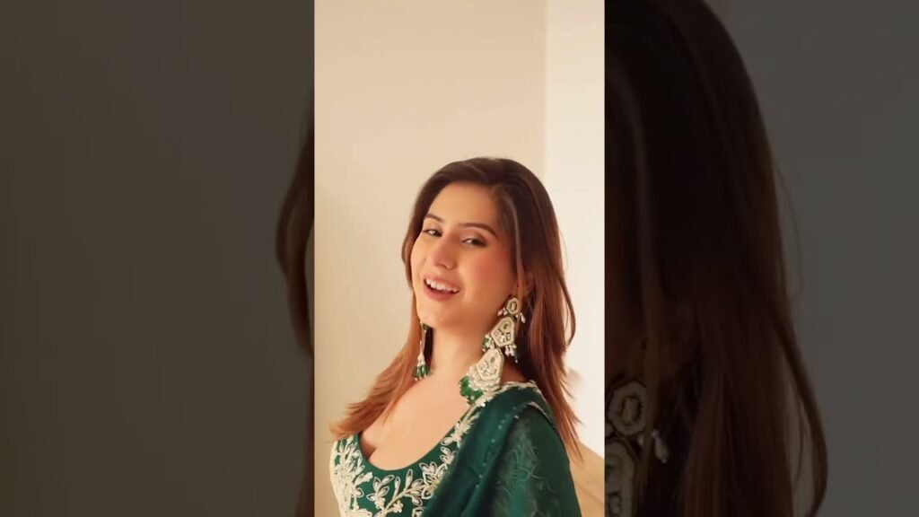 Women Seasonal Fashion Trends Videos