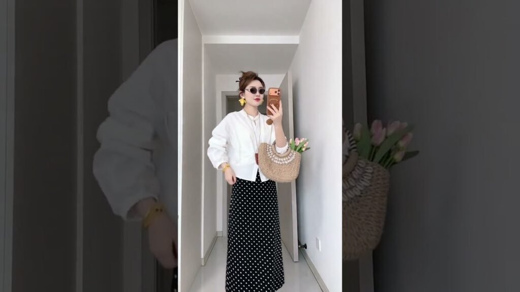 Women Seasonal Fashion Trends Videos