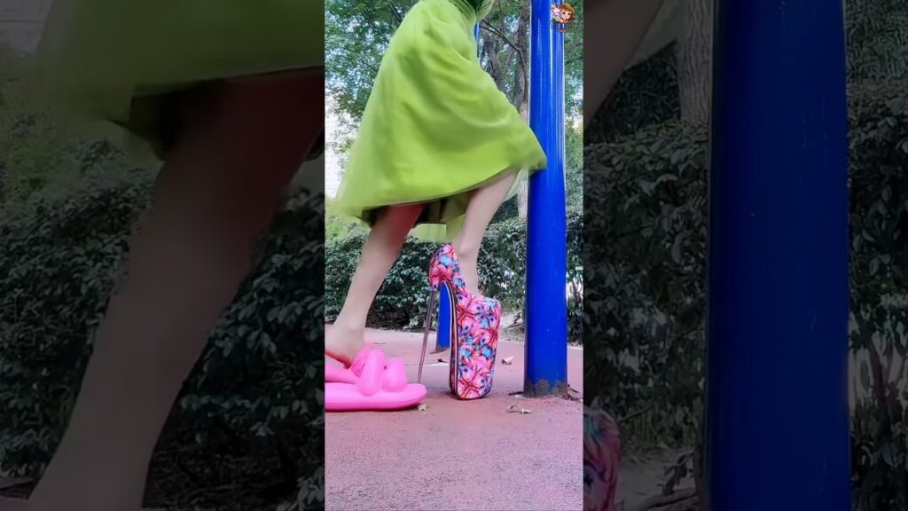 womenʼs footwear accessories videos