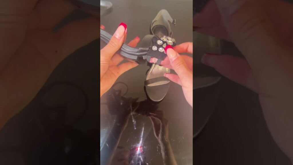 womenʼs footwear accessories videos